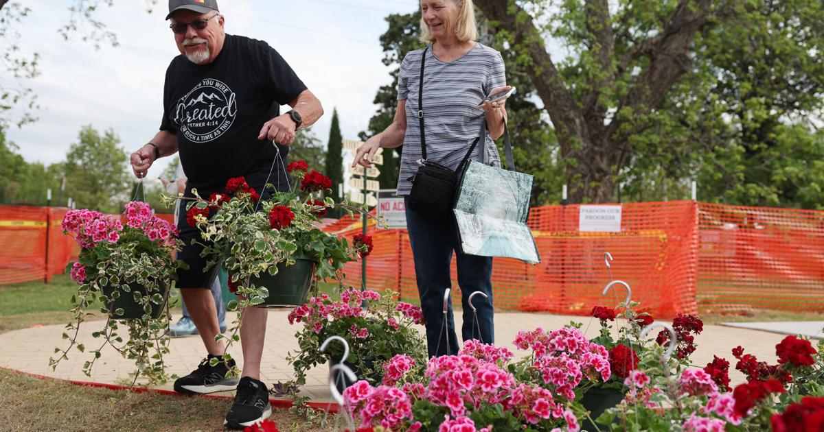Springtime Tulsa Event Photos: Springfest 2026 at Tulsa Garden Center
