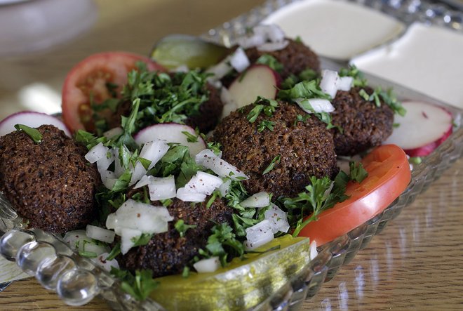 Dena S Lebanese Cuisine Middle Eastern Eatery Delivers Authenticity Food Cooking Tulsaworld Com