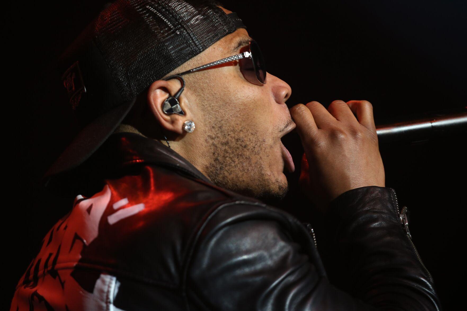 Photos Nelly performs at a sold out show at the River Spirit Hotel and