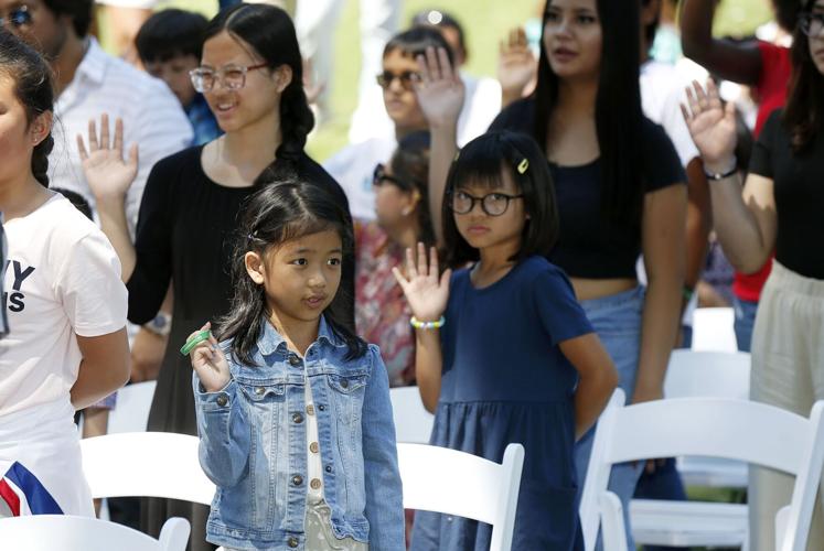 070122-tul-nws-naturalize-p1