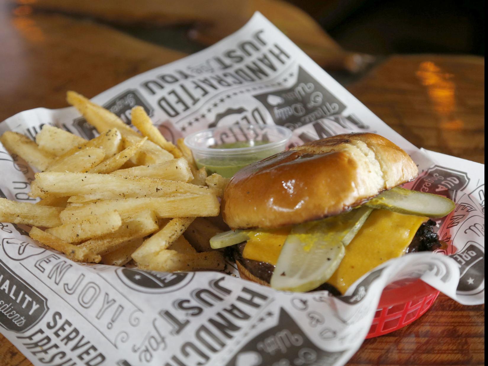 Masa Food Truck Finds Solid Footing At The Hunt Club Dining Tulsaworld Com