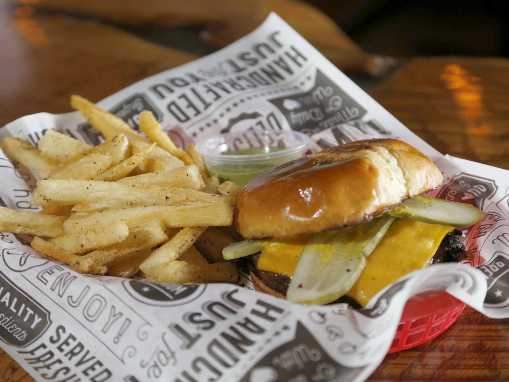 Masa Food Truck Finds Solid Footing At The Hunt Club Dining Tulsaworld Com