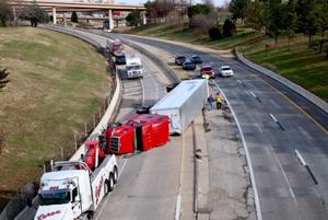 Semi overturns, blocks westbound Broken Arrow expressway south of downtown