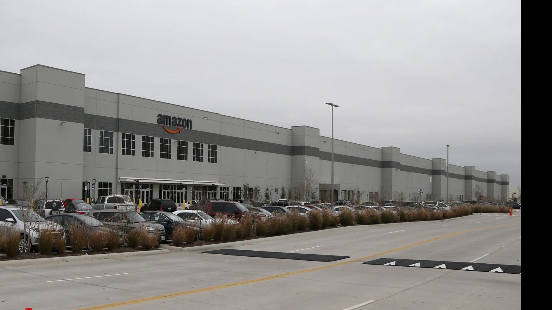 Photos From 19 Amazon Facility Will Offer Opportunities From Pickers And Packers To Management Business News Tulsaworld Com