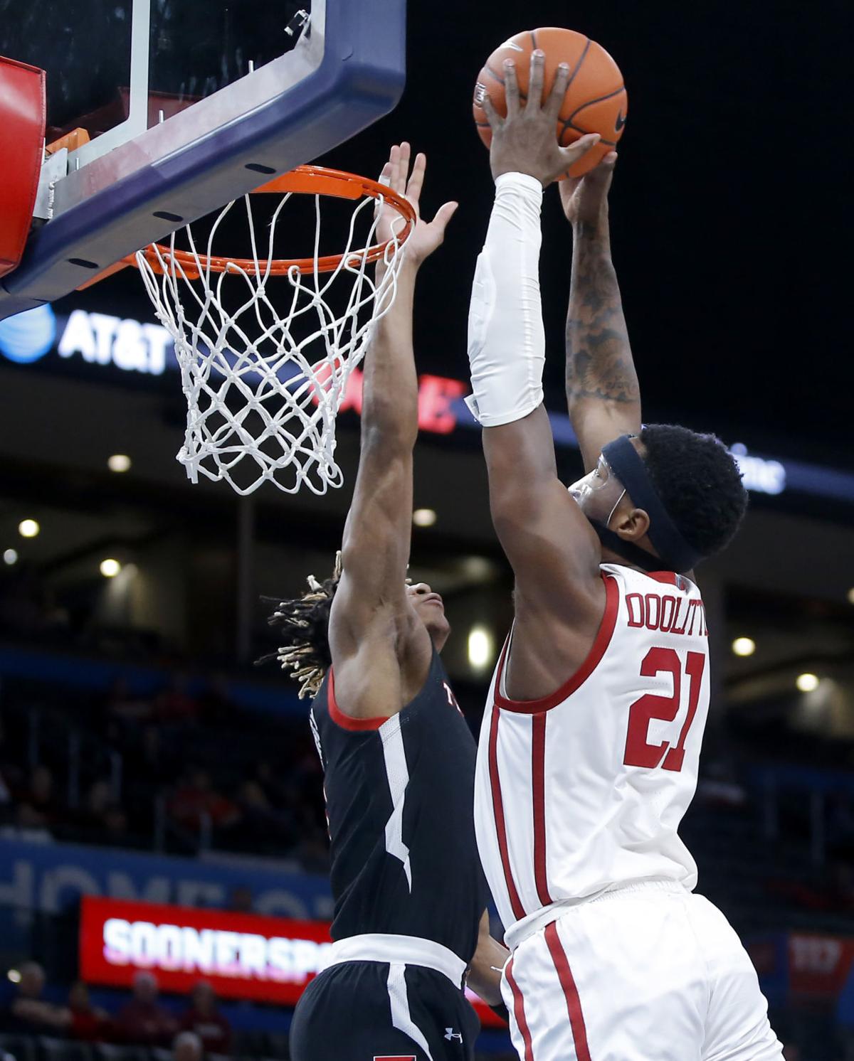 Ou Men S Basketball Sooners Leaders Take Over In Win Against No