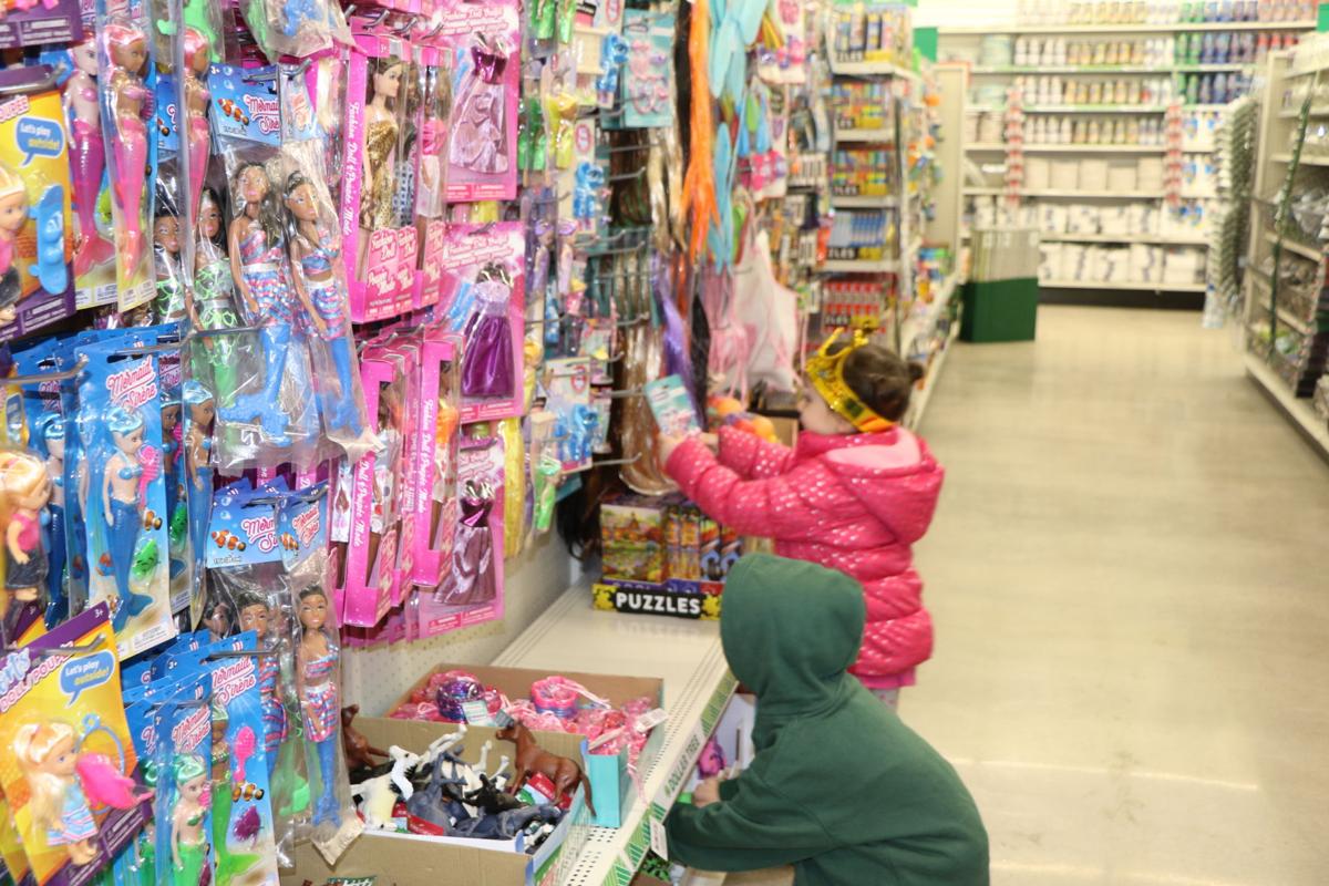 Dollar Tree Holds Grand Opening News Tulsaworld Com