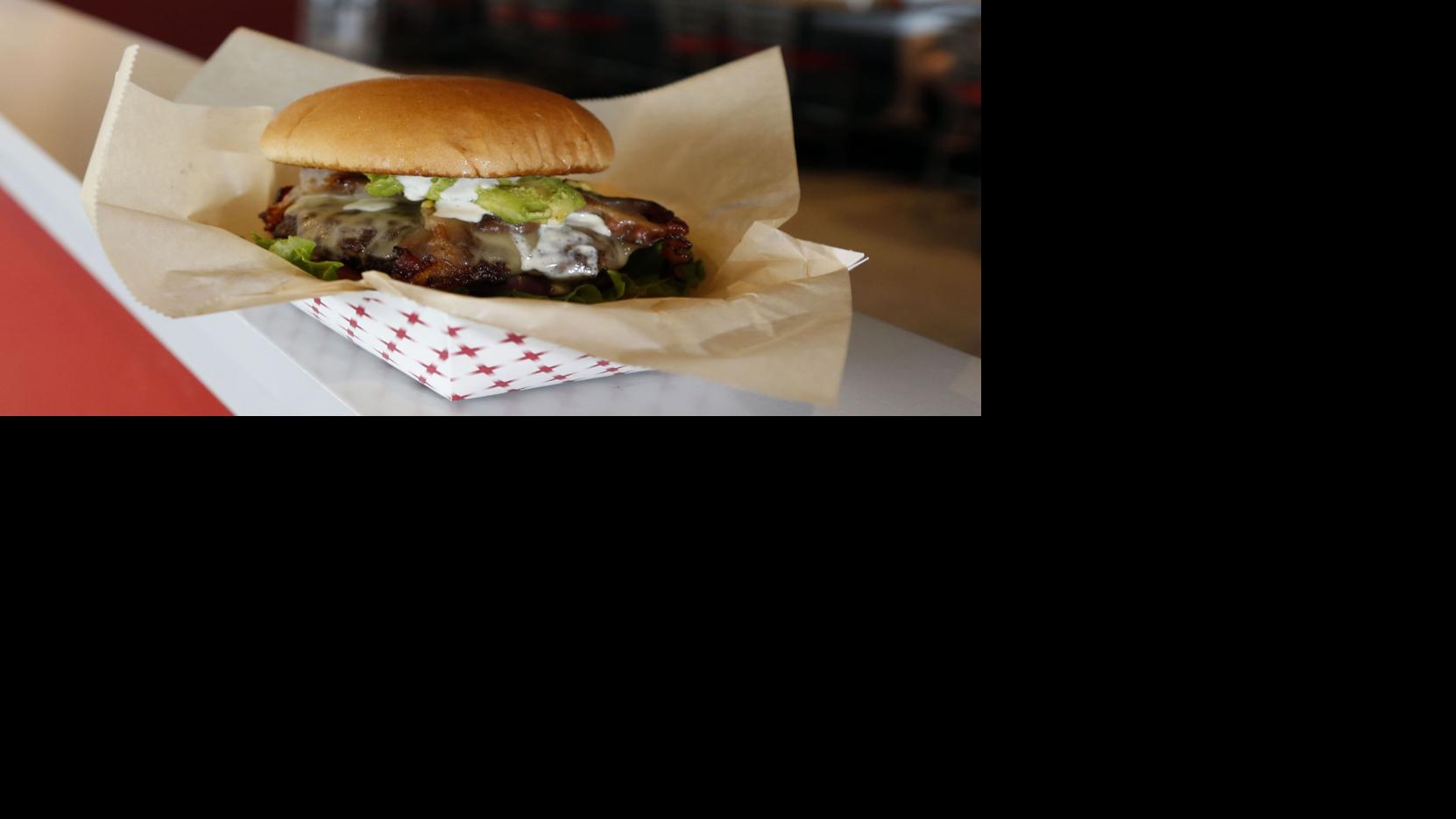 review-smitty-s-garage-offers-array-of-burgers-brews-food-cooking-tulsaworld