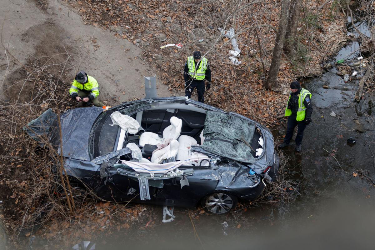Two Holland Hall students dead in south Tulsa car crash