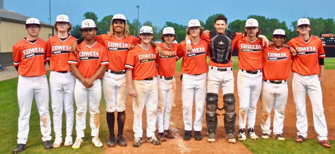 Senior Night Coweta Baseball 2023