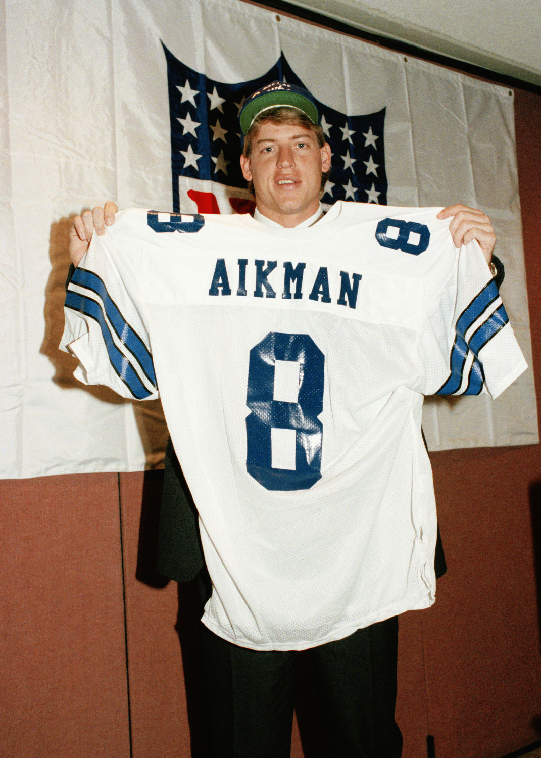 UCLA band celebrates Troy Aikman as his jersey is retired