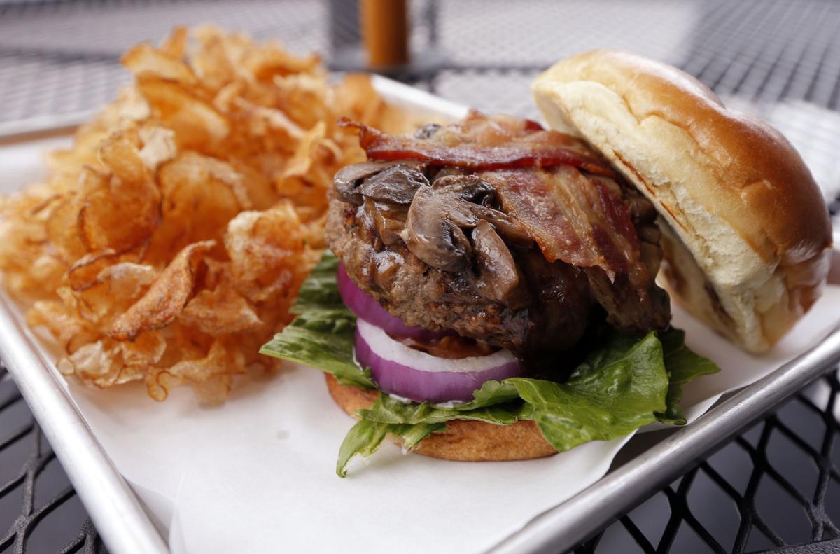 Review Blockhouse Grill Pub Ramps Up Pub Food In Broken Arrow
