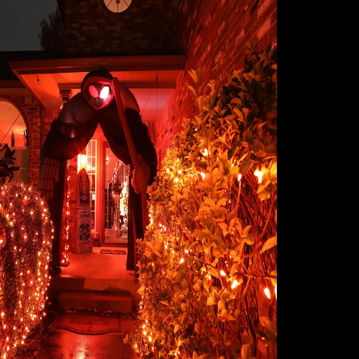 Couple Married On Halloween Decks Tulsa House In Over The Top