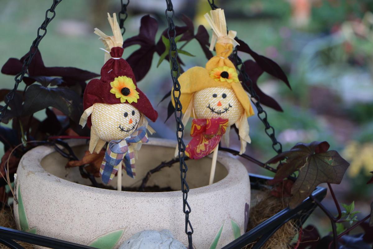 Owasso Garden Club Names October Yard Of The Month News Tulsaworld Com