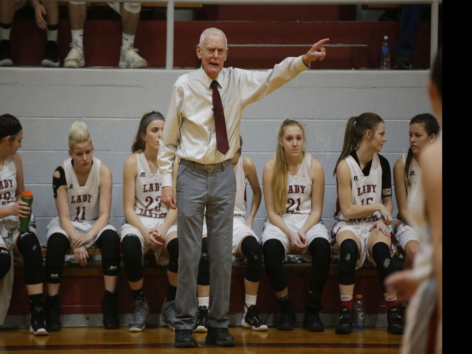 Barnsdall Coaching Legend Joe Gilbert Headed For National Hall Of
