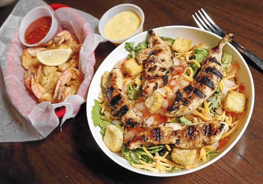 Review Bros. Houligan's newest location draws enthusiastic crowds