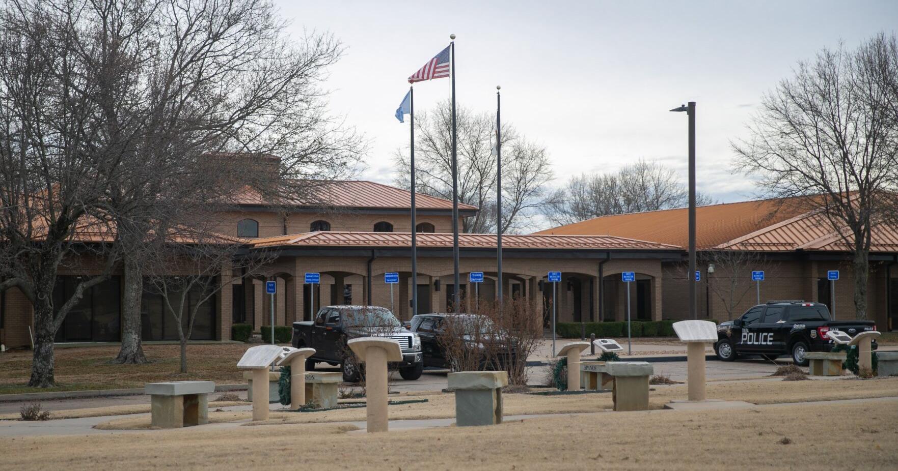 Rectal exams are now out for female Tulsa police applicants - Vimarsana News