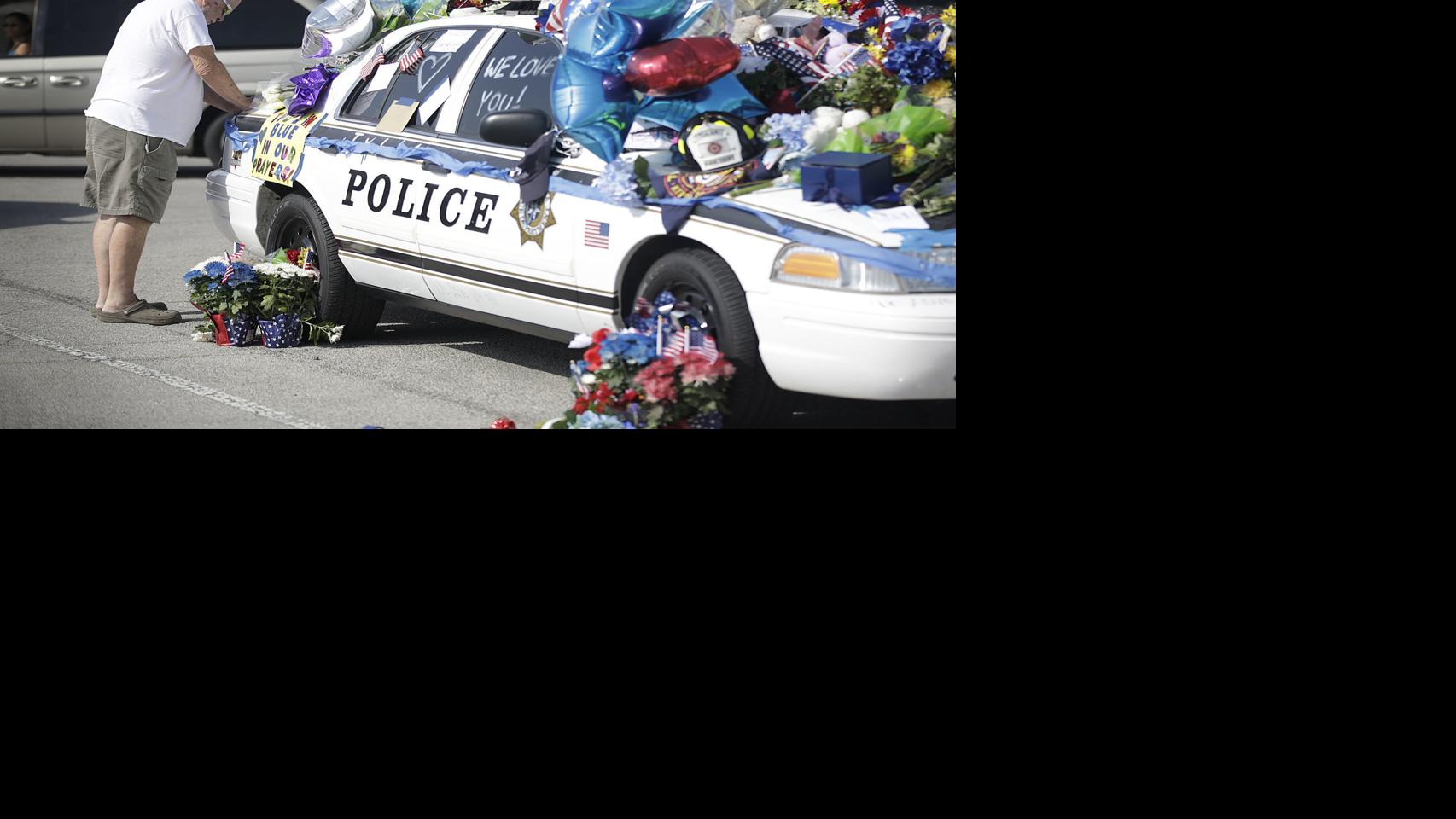 David Anthony Ware Tulsa Facebook Shine Through The Dark Tributes Continue For Fallen Tpd Officer Latest News Tulsaworld Com
