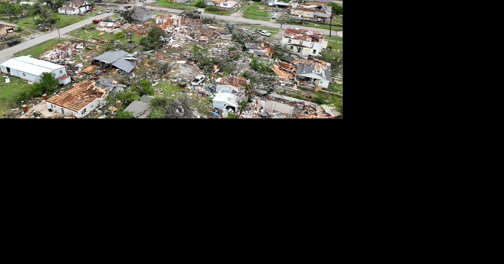 Oklahoma tornadoes leave two dead, state of emergency