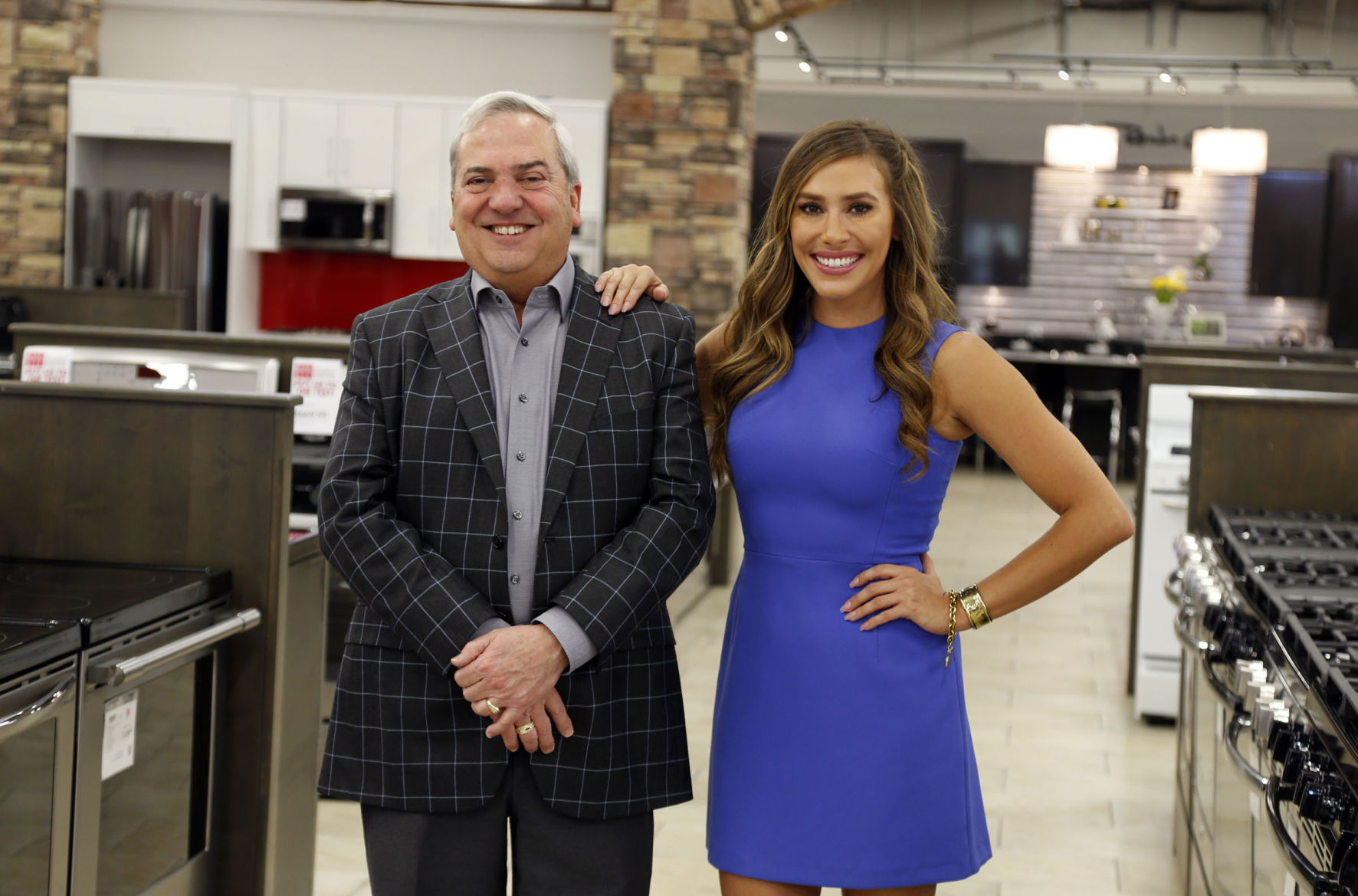 TVtype With Gentry Johnson co star in the Hahn Appliance ads