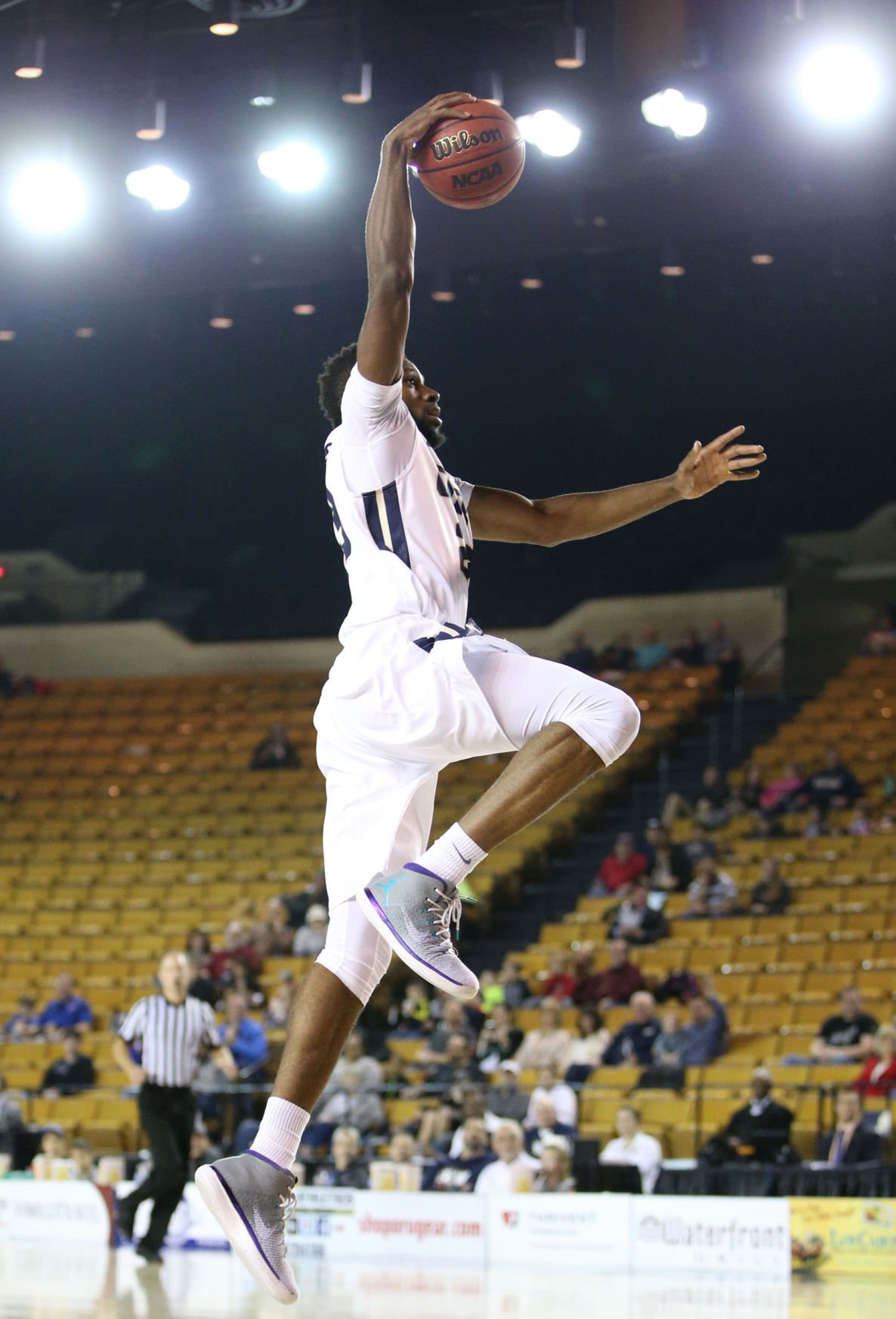 ORU Men's Basketball: Emmanuel Nzekwesi Leads The Way, But Teammates ...