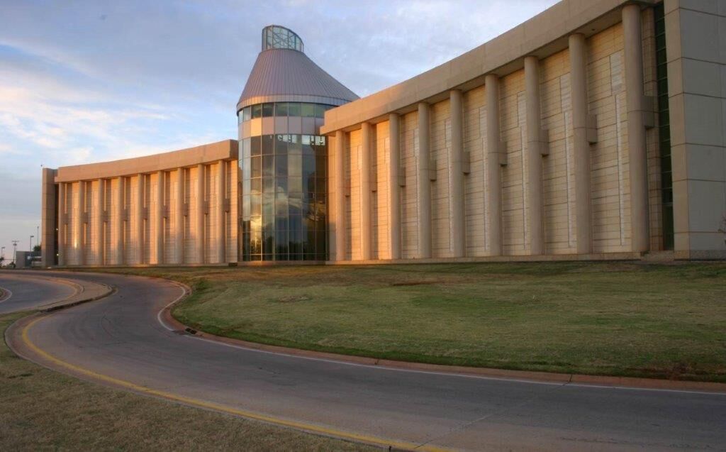 Oklahoma History Center marks 15th anniversary | Entertainment |  tulsaworld.com
