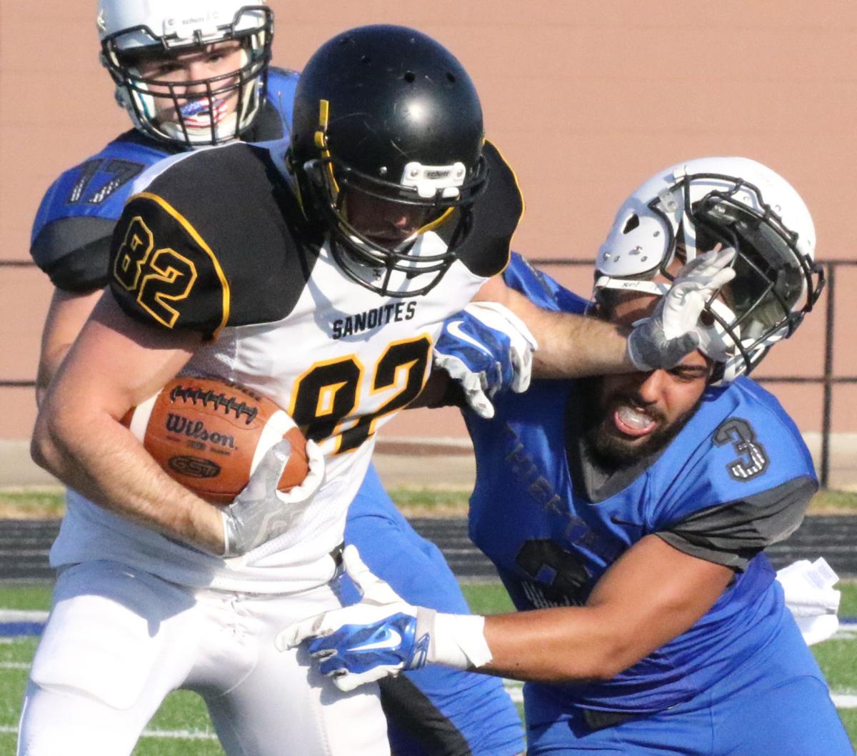 Sapulpa wins HWY 97 alumni football game, 10-6 | Sand Springs Leader