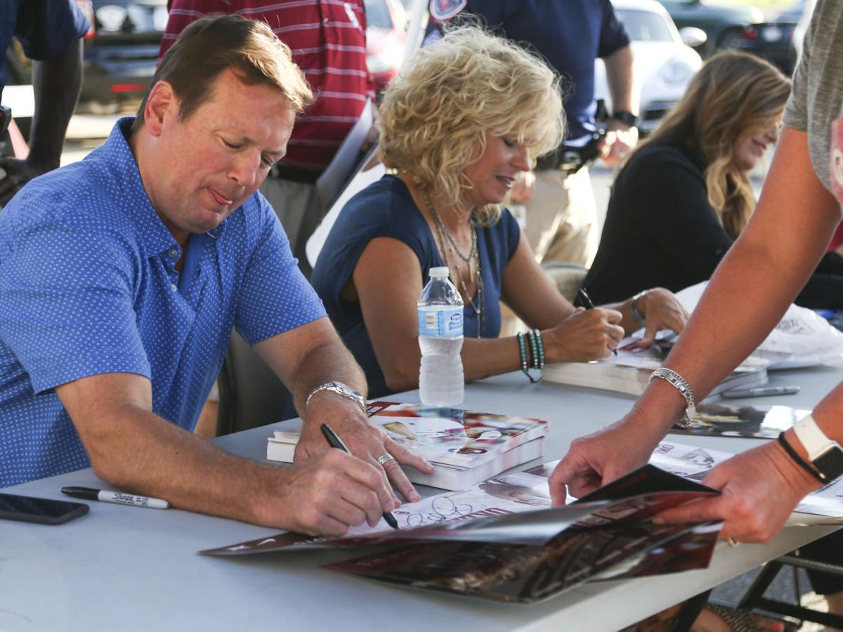 Ou Regents Approve Raises For Coaches Including 400 000 Bump For