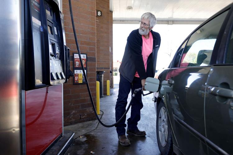 112222-tul-nws-gasprices-p2