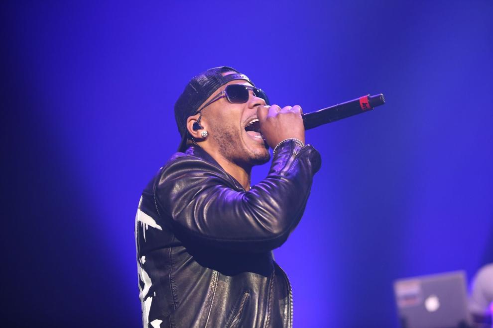 Photos Nelly performs at a sold out show at the River Spirit Hotel and