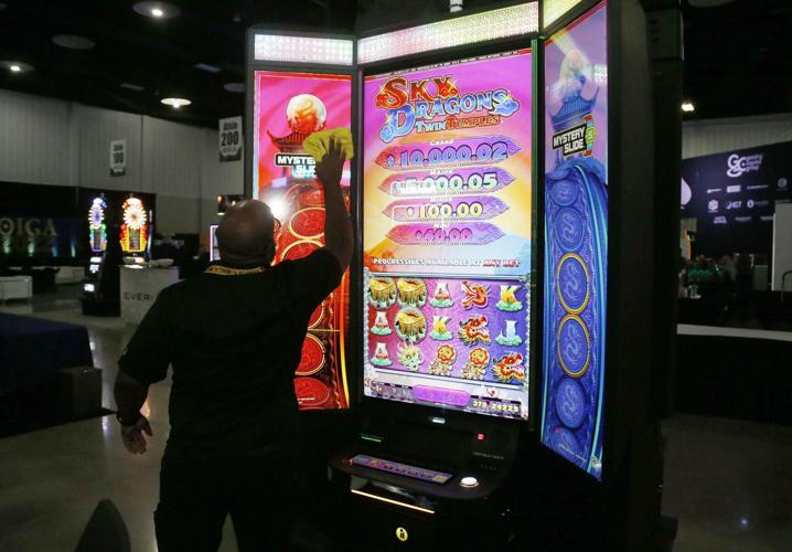 081222-tul-nws-gamingconference-p2