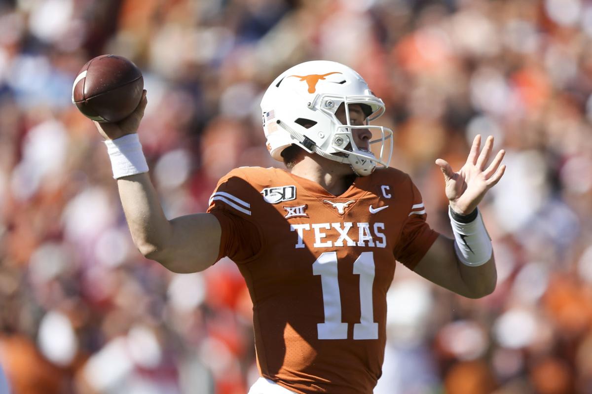 Ou Vs No 22 Texas Quarterback Battle Pairs Young Gunslinger Versus Crafty Veteran Ou Sports Extra Tulsaworld Com