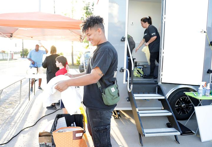 093021-tul-nws-mobileshowers-p11