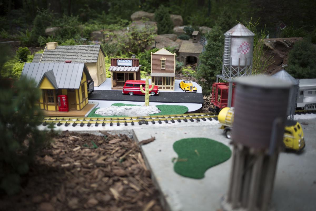 Tulsa Garden Railroad tour merges love of plants, trains, nostalgia