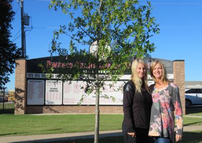Owasso Woman Joined By Family Plants Tree At Stigall Field In Dedication Of Her Grandfather Latest News Tulsaworld Com