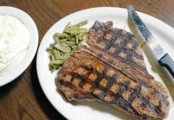 Review Bros. Houligan's newest location draws enthusiastic crowds