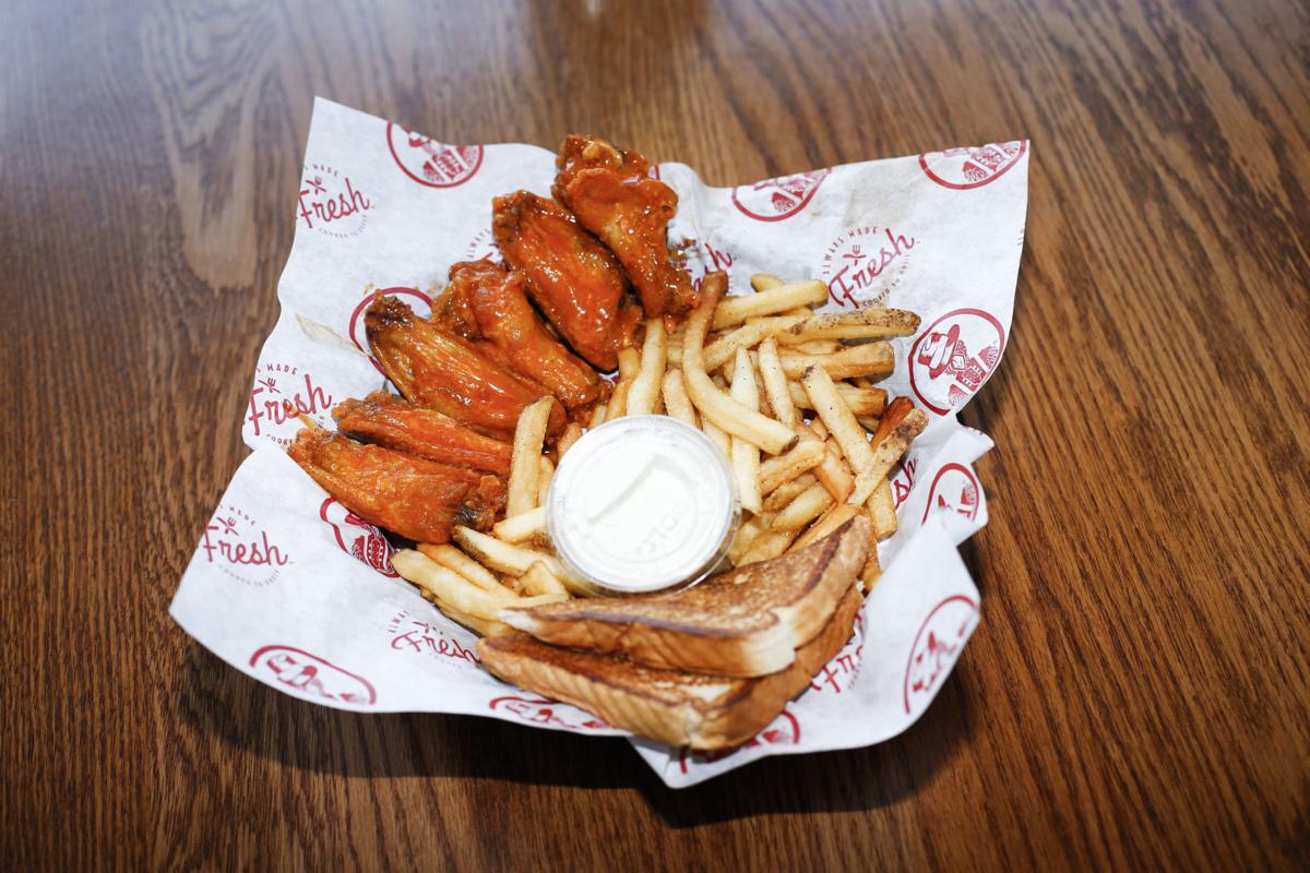 Review Slim Chickens drawing BA crowds with its tenders and wings, new
