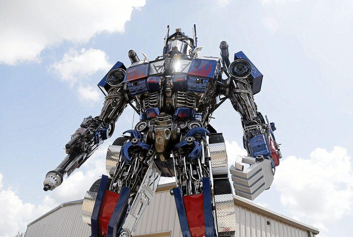 Stillwater Body Shop More Than Meets The Eye With Huge Transformers State And Regional News Tulsaworld Com