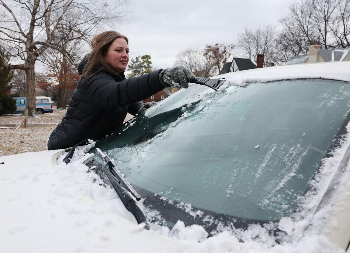 Tulsa records first snowfall of the season Tuesday morning