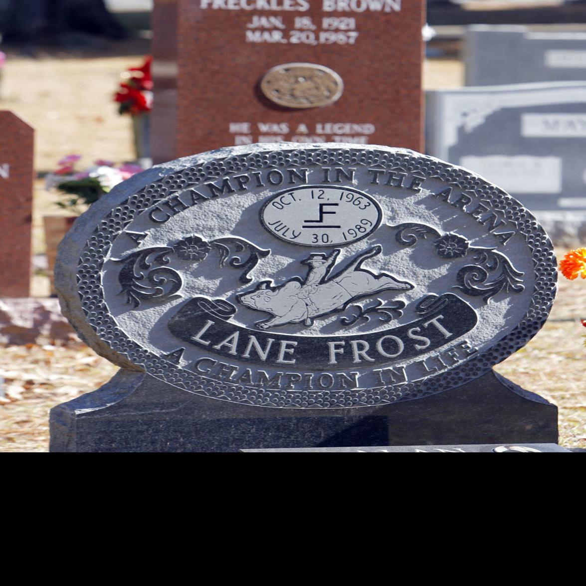 Update Blue Alert Issued Hunt For Man Who Killed Two Relatives Shot Wellston Officers Continues Crime News Tulsaworld Com