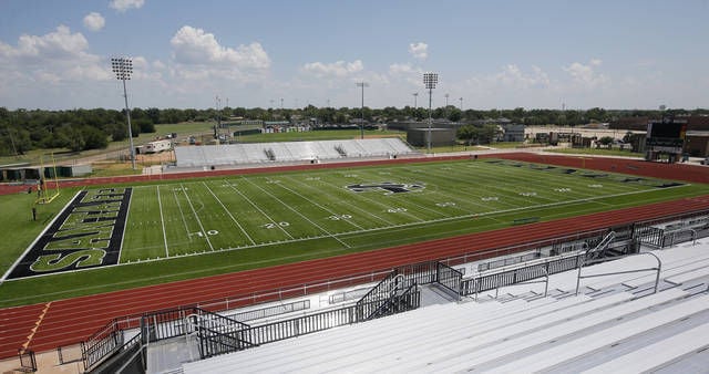 OSU's Mike Gundy says he tried to help move Edmond Memorial's football ...