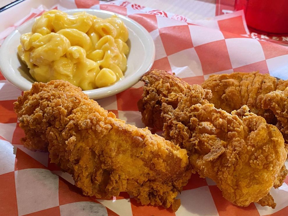 Review Put on the Red Light for some topnotch chicken