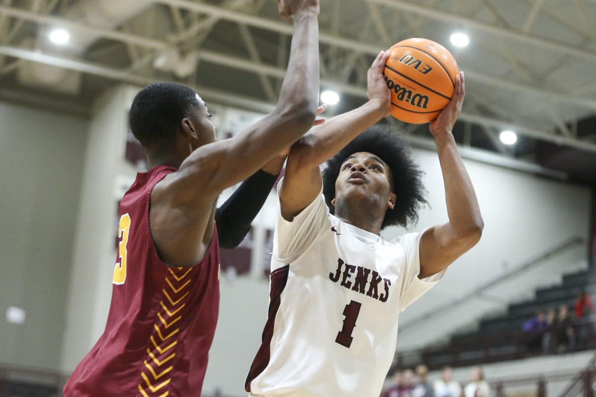 High schools: Ethan Chargois leads Union over BTW in Class 6A area  tournament