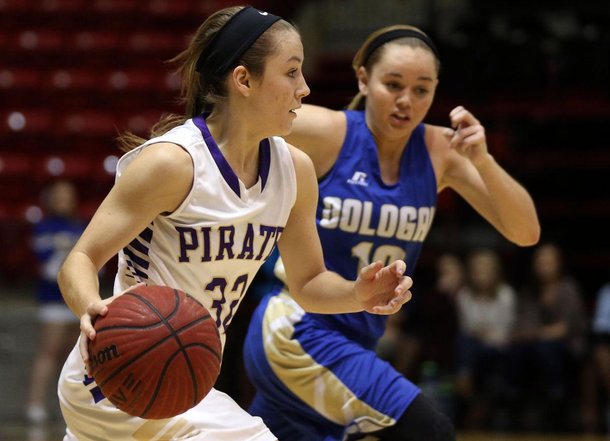 Mannford girls stayin' alive in 4A basketball playoffs as Lilly Garner