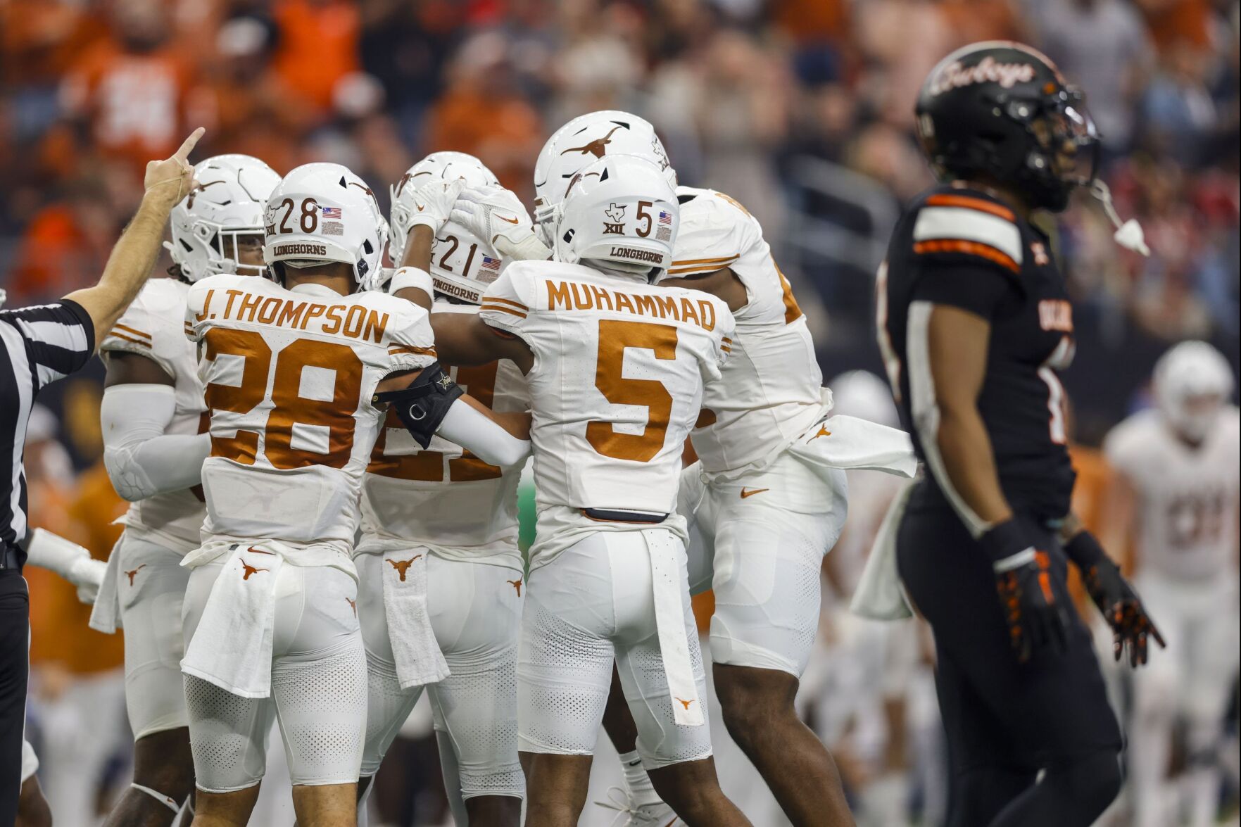 Texas Routs Oklahoma State In Big 12 Title Game