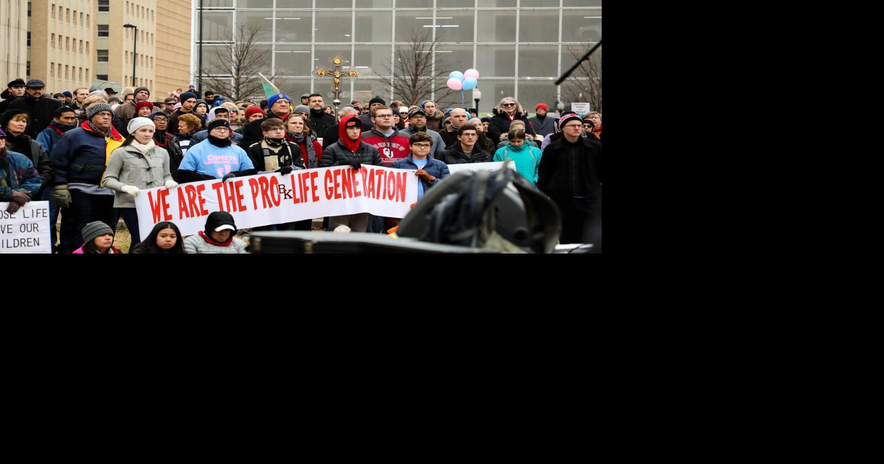 Hundreds gather downtown for annual March for Life