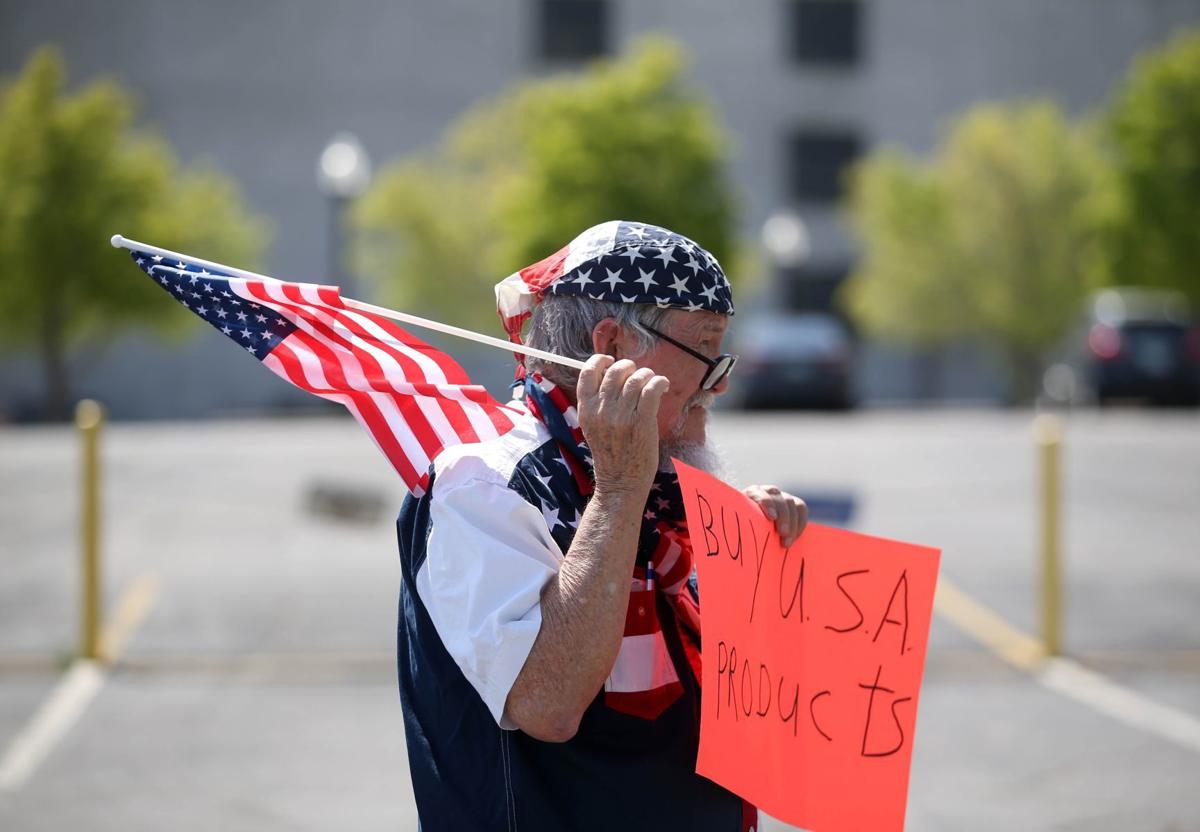 Protesters Rally In Tulsa Against Lockdowns Just Open It Up We Can Handle It Local News Tulsaworld Com