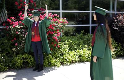 Tulsa Public Schools Will Host Drive Up Graduations For Seniors