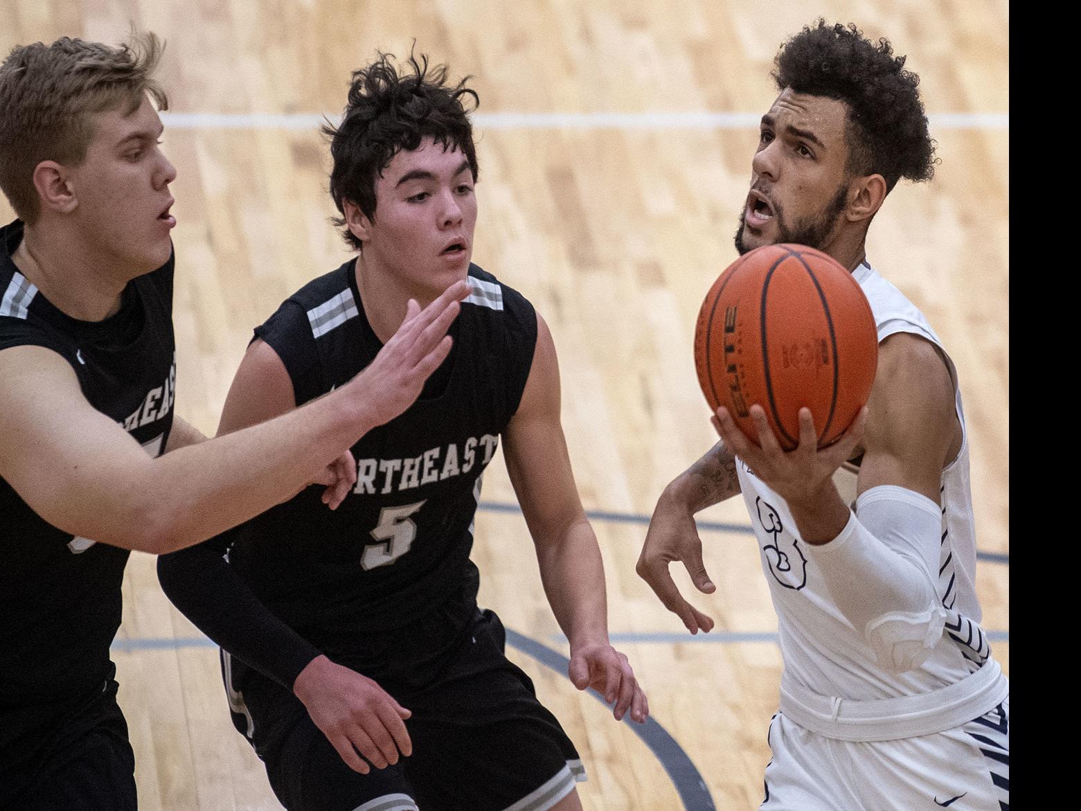Four Star Men S Basketball Recruit Donovan Williams Commits To