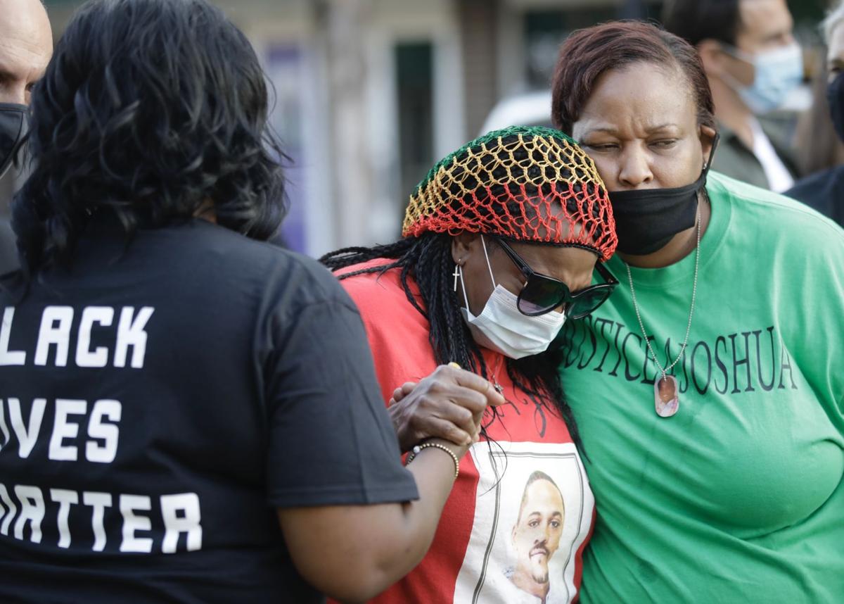 Activists Take To Greenwood Avenue To Protect Street S Black Lives Matter Mural Local News Tulsaworld Com