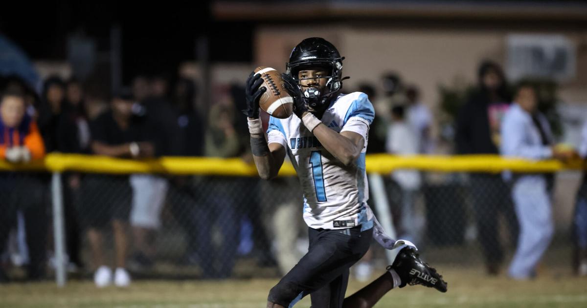 Coverage image for: West Broward Bobcats player Amir Sears (1) returns a kick off during the second half a football game between West Broward High School and Buchholz High School at Citizens Field in Gainesville, FL on Friday, December 5, 2025. [Chris Watkins/Gainesville S